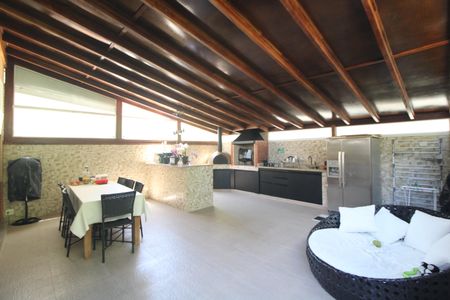 Casa de condomínio para alugar com 170m², 3 quartos e 2 vagasÁrea comum - Churrasqueira