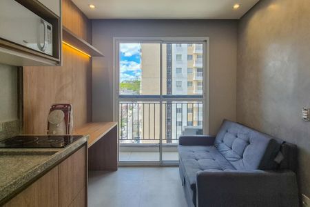 Sala e Cozinha de apartamento para alugar com 1 quarto, 25m² em Vila Butantã, São Paulo