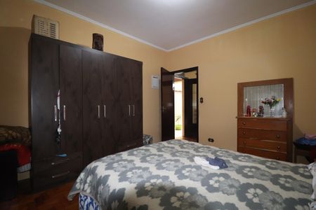 Casa à venda com 240m², 2 quartos e 5 vagasCasa 3 - Quarto 1