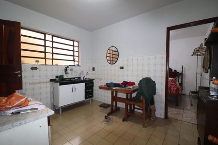 Casa à venda com 240m², 2 quartos e 5 vagasCasa 2 - Cozinha