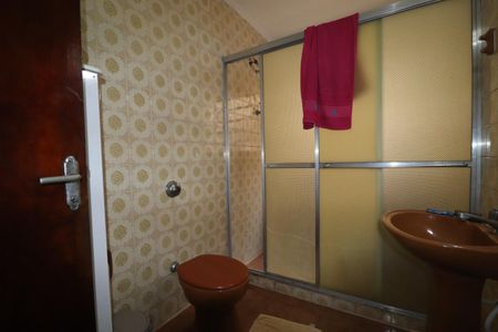 Casa à venda com 240m², 2 quartos e 5 vagasCasa 3 - Banheiro