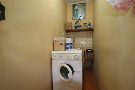 Casa à venda com 240m², 2 quartos e 5 vagasCasa 3 - Área de serviço