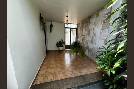 Casa à venda com 225m², 3 quartos e 5 vagasEntrada