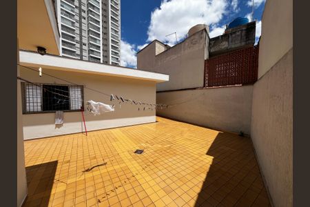 Casa à venda com 225m², 3 quartos e 5 vagasQuintal