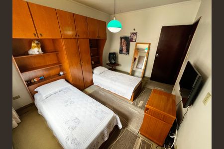 Casa à venda com 225m², 3 quartos e 5 vagasQuarto 2