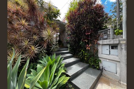 Casa à venda com 225m², 3 quartos e 5 vagasEntrada