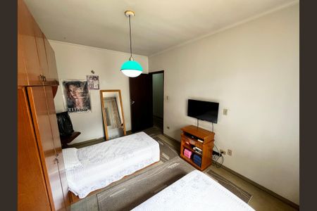 Casa à venda com 225m², 3 quartos e 5 vagasQuarto 2