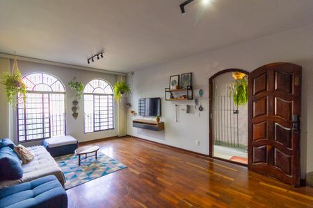 Sala de casa para alugar com 3 quartos, 140m² em Jardim Consorcio, São Paulo