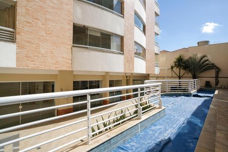 Apartamento à venda com 180m², 3 quartos e 3 vagasPiscina