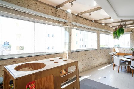 Apartamento à venda com 180m², 3 quartos e 3 vagasVaranda gourmet