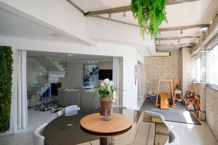 Apartamento à venda com 180m², 3 quartos e 3 vagasVaranda gourmet