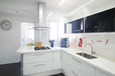 Apartamento à venda com 180m², 3 quartos e 3 vagasCozinha