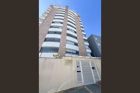 Apartamento à venda com 180m², 3 quartos e 3 vagasFachada + plaquinha