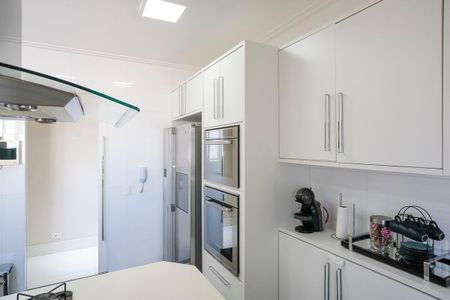 Apartamento à venda com 180m², 3 quartos e 3 vagasCozinha