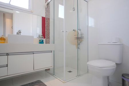 Apartamento à venda com 180m², 3 quartos e 3 vagasBanheiro da suíte 2