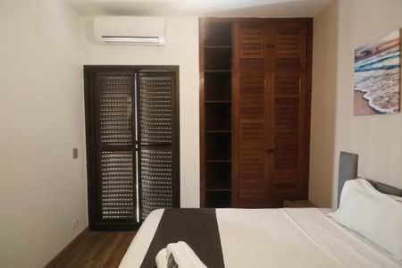 Apartamento para alugar com 350m², 4 quartos e 2 vagasQuarto