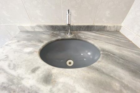 Apartamento à venda com 55m², 2 quartos e sem vagaBanheiro