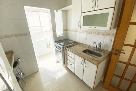 Apartamento à venda com 55m², 2 quartos e sem vagaCozinha