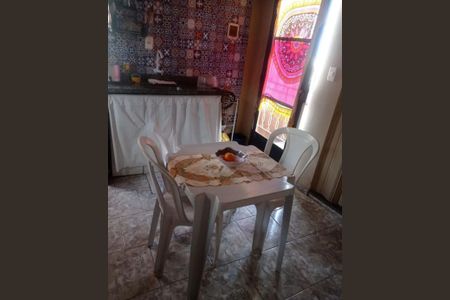 Cozinha de apartamento para alugar com 1 quarto, 50m² em Covanca, São Gonçalo
