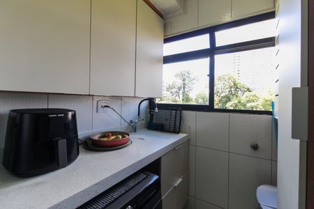 Apartamento à venda com 70m², 3 quartos e 1 vagaÁrea de Serviço