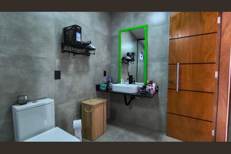 Casa de condomínio à venda com 180m², 3 quartos e sem vaga Casa de condomínio à venda com 180m², 3 quartos e sem vagaBanheiro da Suíte