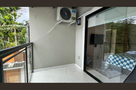 Casa de condomínio à venda com 180m², 3 quartos e sem vaga Casa de condomínio à venda com 180m², 3 quartos e sem vaga Varanda do Quarto 1