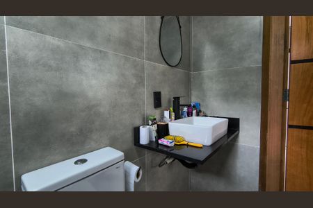 Casa de condomínio à venda com 180m², 3 quartos e sem vaga Casa de condomínio à venda com 180m², 3 quartos e sem vagaBanheiro Social 2