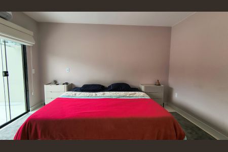 Casa de condomínio à venda com 180m², 3 quartos e sem vaga Casa de condomínio à venda com 180m², 3 quartos e sem vagaSuíte