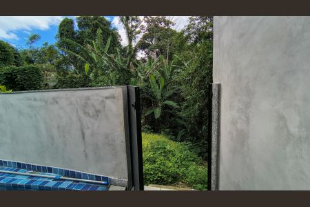Casa de condomínio à venda com 180m², 3 quartos e sem vaga Casa de condomínio à venda com 180m², 3 quartos e sem vagaQuintal