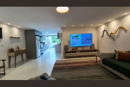 Sala de casa de condomínio à venda com 3 quartos, 180m² em Vargem Grande, Rio de Janeiro