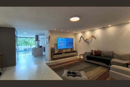 Sala de casa de condomínio à venda com 3 quartos, 180m² em Vargem Grande, Rio de Janeiro