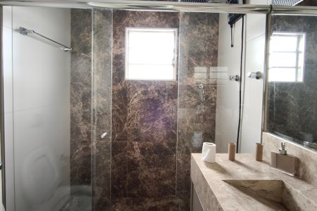 Casa à venda com 120m², 2 quartos e 2 vagas Casa à venda com 120m², 2 quartos e 2 vagasBanheiro Social