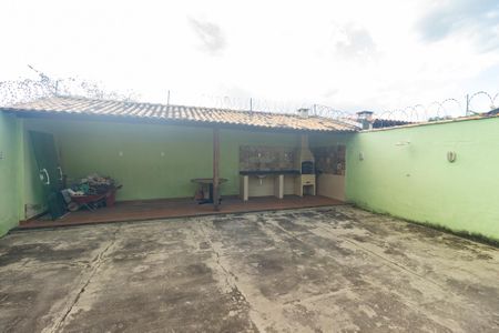 Casa para alugar com 200m², 3 quartos e 4 vagasQuintal