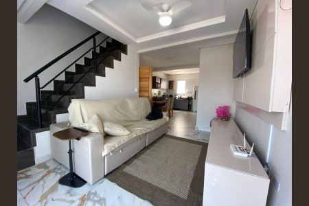 Sala de casa para alugar com 3 quartos, 215m² em Nova Mirim, Praia Grande