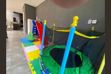 Casa para alugar com 215m², 3 quartos e 2 vagas Casa para alugar com 215m², 3 quartos e 2 vagasÁrea comum