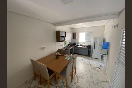 Casa para alugar com 215m², 3 quartos e 2 vagas Casa para alugar com 215m², 3 quartos e 2 vagasCozinha