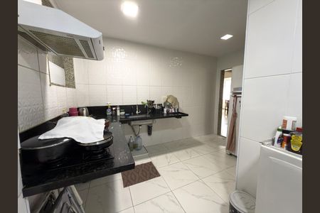 Apartamento à venda com 100m², 2 quartos e sem vagaCozinha