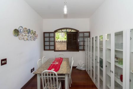 Casa à venda com 364m², 3 quartos e 3 vagas Casa à venda com 364m², 3 quartos e 3 vagasSala de Jantar