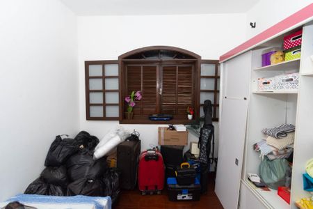 Casa à venda com 364m², 3 quartos e 3 vagas Casa à venda com 364m², 3 quartos e 3 vagasQuarto 2