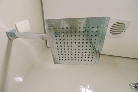 Casa à venda com 330m², 3 quartos e 3 vagas Casa à venda com 330m², 3 quartos e 3 vagasBanheiro da Suíte 2