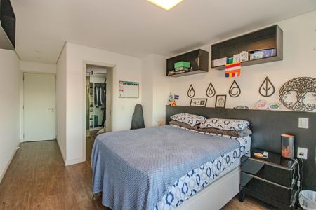 Casa à venda com 330m², 3 quartos e 3 vagas Casa à venda com 330m², 3 quartos e 3 vagasSuíte 2