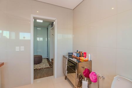 Casa à venda com 330m², 3 quartos e 3 vagas Casa à venda com 330m², 3 quartos e 3 vagasBanheiro da Suíte 1