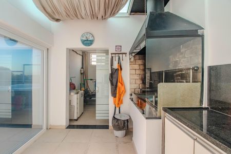 Casa à venda com 330m², 3 quartos e 3 vagas Casa à venda com 330m², 3 quartos e 3 vagasEspaço Gourmet