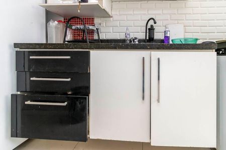 Apartamento à venda com 74m², 2 quartos e 1 vagaCozinha - Armários