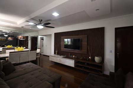 Apartamento à venda com 135m², 4 quartos e 2 vagas Apartamento à venda com 135m², 4 quartos e 2 vagasSala