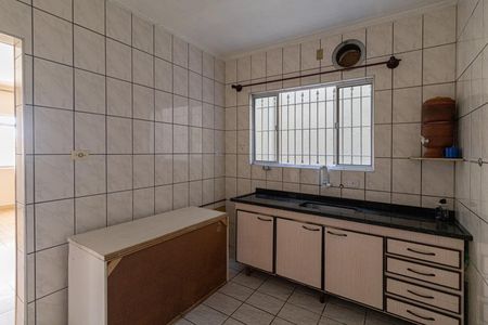 Casa à venda com 250m², 6 quartos e 2 vagasCasa 1 - Cozinha 