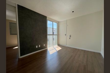 Sala de apartamento para alugar com 2 quartos, 44m² em Parque Ipe, São Paulo