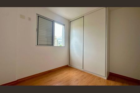 Apartamento para alugar com 70m², 2 quartos e 2 vagasQuarto 