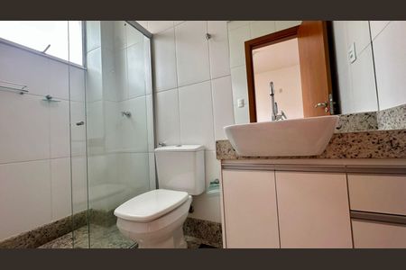Apartamento para alugar com 70m², 2 quartos e 2 vagasBanheiro 