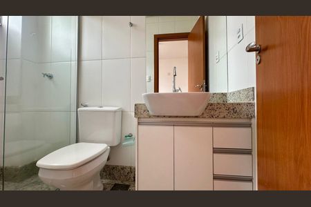Apartamento para alugar com 70m², 2 quartos e 2 vagasBanheiro 